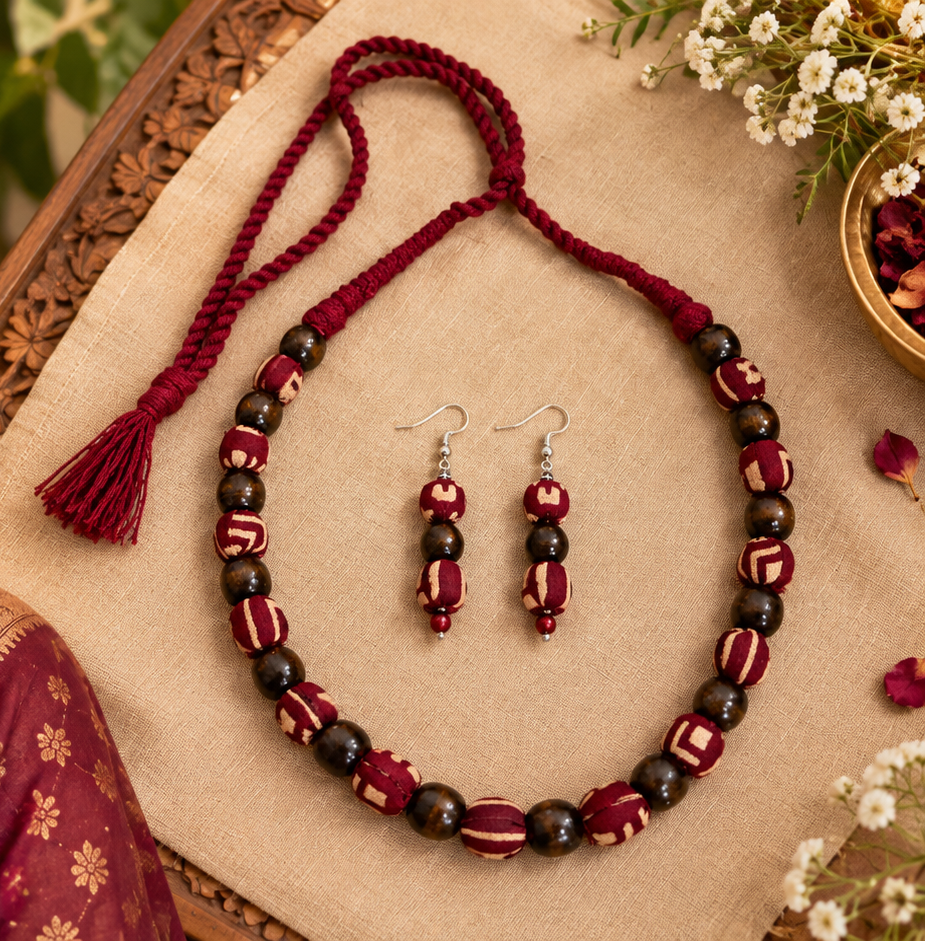 MAROON WOODEN BEAD NECKLACE SET
